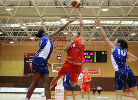 Queralt Casas, durante uno de los partidos de Euroliga de la anterior temporada (Foto: Enrique Ayala)