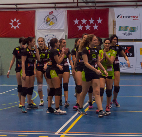 El equipo femenino de Superliga 2, tras un partido Foto cortesía del club)