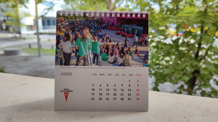 Imagen del calendario 2024 con las fotografías del fotógrafo local Kike Ayala.